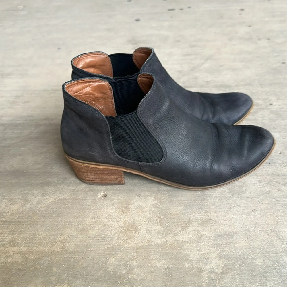 Booties - Picture 4 of 6